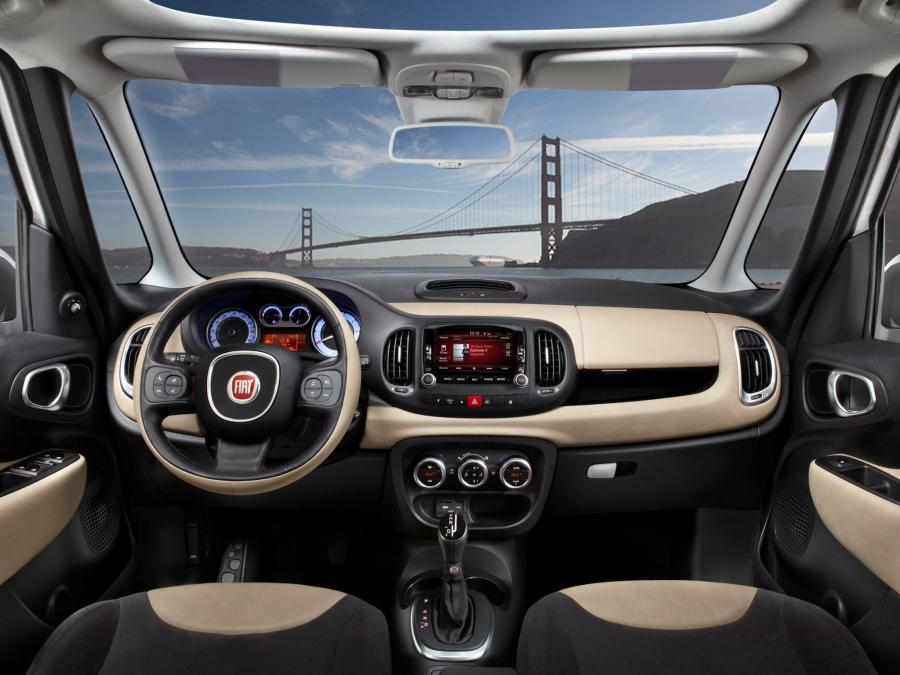  Fiat 500L 2013 года  (US) (фото 30 из 40)